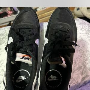 Nike Black and White Women's Sneakers